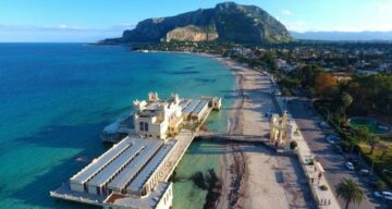 Palermo.-Mondello.-A-fine-giugno-via-Palinuro.-Verso-pedonalizzazione-lungomare-750x400