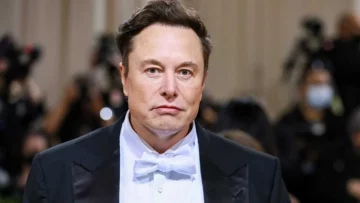 Elon Musk ha annunciato l'avvio del suo primo studio clinico con sperimentazione dei chip neurali...