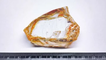 Il diamante da 390.7 carati, il più grande al mondo, potrebbe non avere mercato perché le sanzioni...