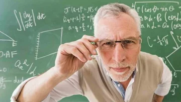 In Italia i docenti universitari hanno un'età media elevata e la presenza femminile è limitata, si...