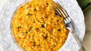 Immergetevi in un'esperienza culinaria unica con il nostro Risotto alla Zucca straordinariamente...