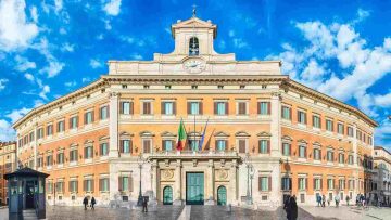 La Camera dei Deputati assume con concorso 15 collaboratori tecnici audiovisivi a tempo...