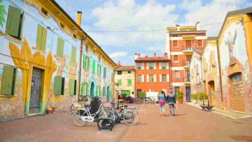 Piazza più colorata d'Italia