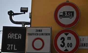 Alcuni parlano già di un ZTLgate riferendosi allo scandalo delle Zone a Traffico Limitato (ZTL) a...