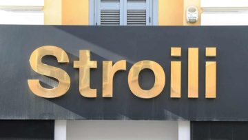 Stroili