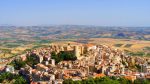 Questo incantevole borgo siciliano è un tesoro nascosto: un gioiello incastonato nella Valle del Belice