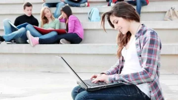 Scuola e università, ecco i migliori 10 siti per semplificare lo studio, migliorare i voti e...