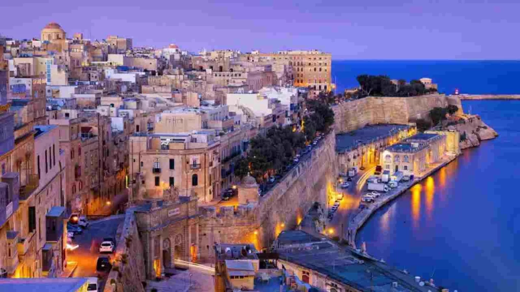 Malta, lavoro per diplomati e laureati