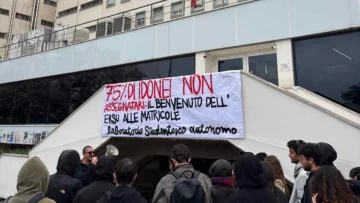 Solo il 25% degli idonei riceverà le borse di studio Ersu a Palermo. Studenti in protesta: “Il...