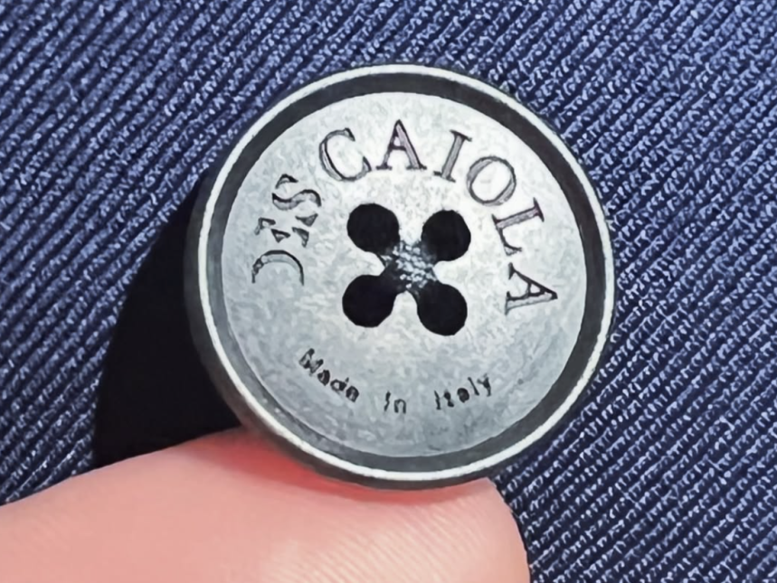 Non è solo una nuova collezione, ma una nuova idea di sartoria.Il 21 dicembre 2025, nella cornice...