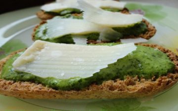 Crostini Pesto Scamorza