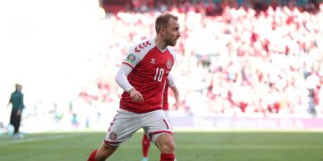 Euro 2020, Eriksen in ripresa: “Ha ringraziato tutti i compagni, non sappiamo se tornerà a giocare”