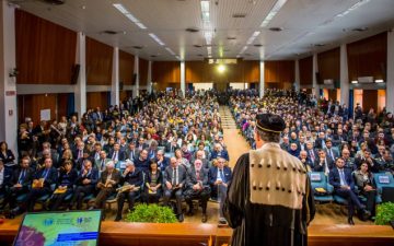 Micari all'inaugurazione dell'anno accademico: "Futuro dei giovani è quello di tutti"