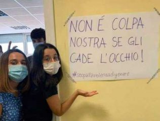 no a minigonna a scuola. scoppia protesta studentesse