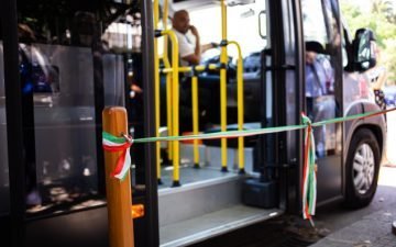 Navette e telecamere in viale delle Scienze